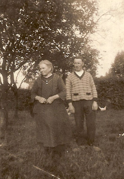 Nazaire De Potter met zijn moeder Marie - Louise Leeman